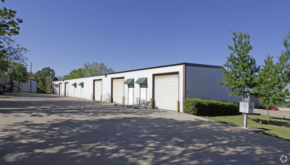 Primary Photo Of 5012 Kaltenbrun Rd, Fort Worth Warehouse For Lease