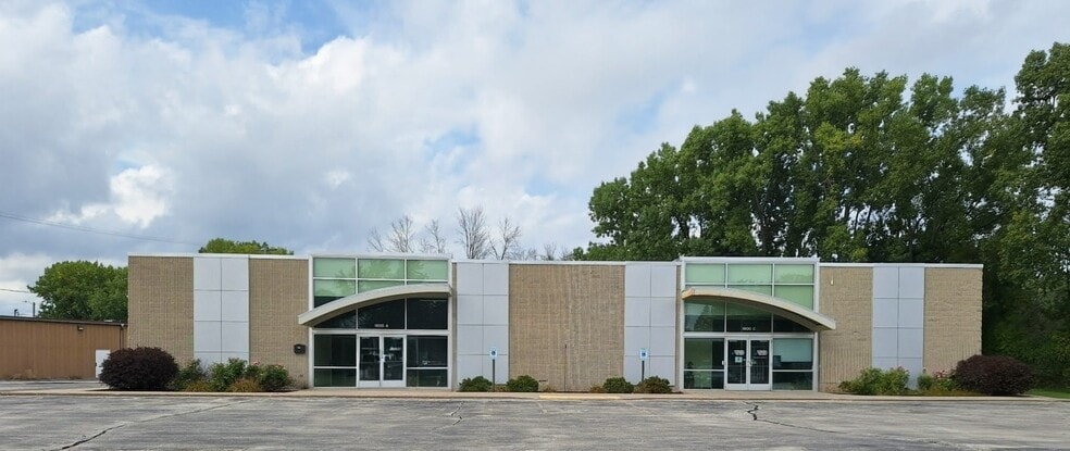 Primary Photo Of 1800 W Mason St, Green Bay Office For Sale