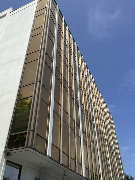 More Photos Of 800 E Broward Blvd, Fort Lauderdale Office For Sale