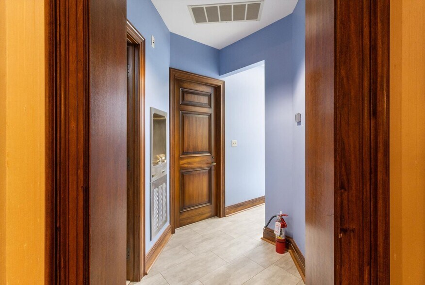 More Photos Of 268 S Suncoast Blvd, Crystal River Office For Sale