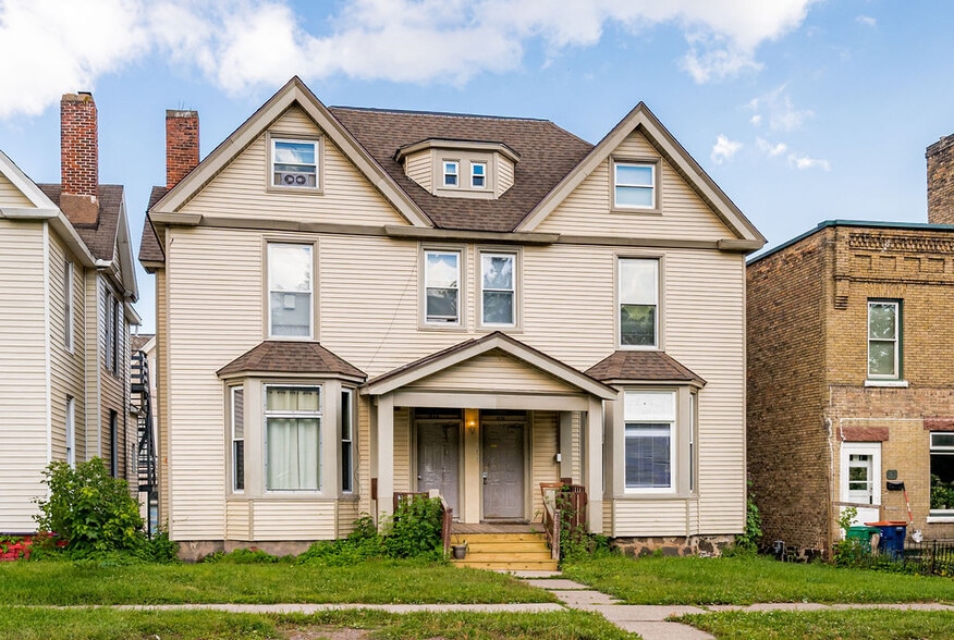 Primary Photo Of 1426-1428 E 1st St, Duluth Apartments For Sale