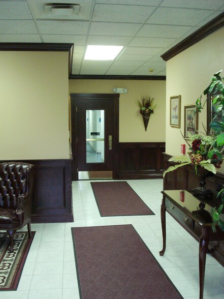 More Photos Of 125 Technology Dr, Canonsburg Office For Lease