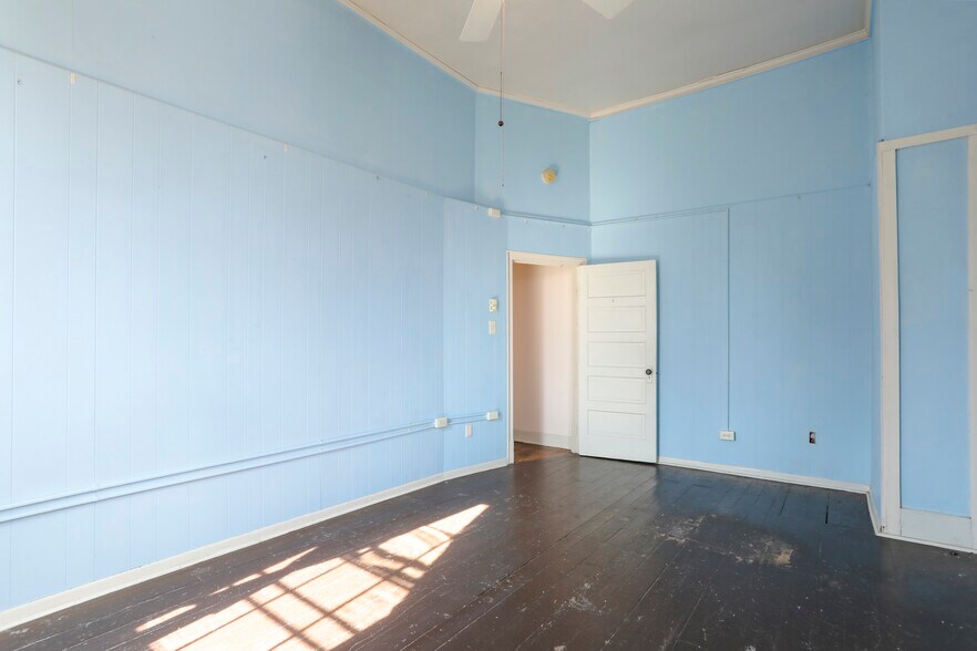 More Photos Of 100 W German St, Shepherdstown Storefront Retail Residential For Sale