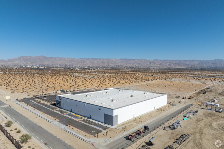 More Photos Of 64640 19th Ave, Desert Hot Springs Warehouse For Lease