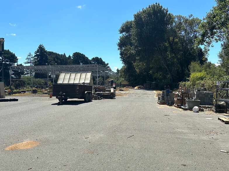 More Photos Of 126 Dinsmore Dr, Fortuna Freestanding For Sale