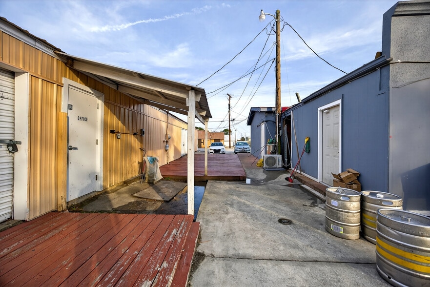 More Photos Of 4350 Augusta Rd, Lexington Restaurant For Sale