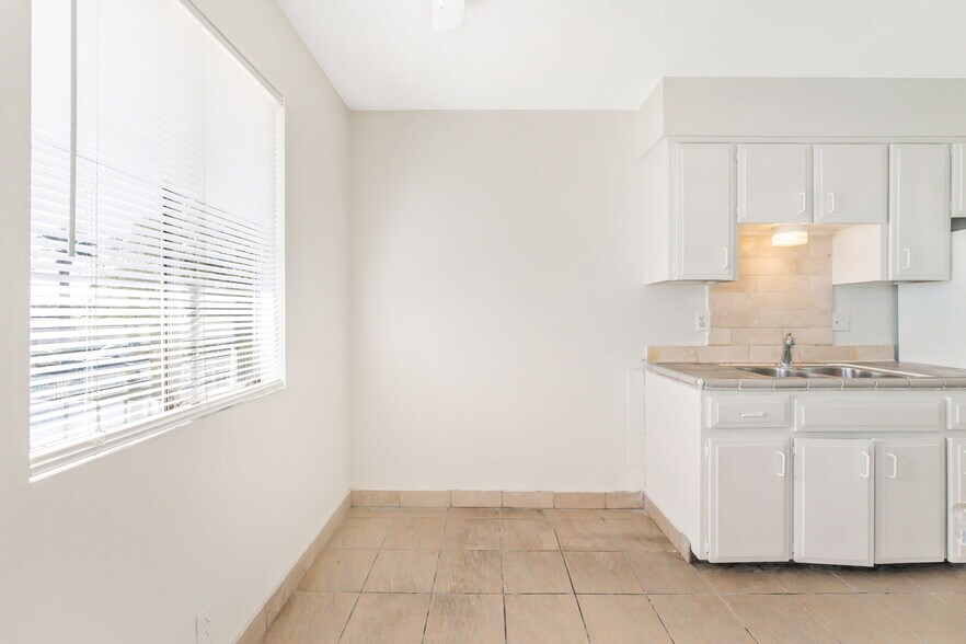 More Photos Of 5104 Pebble Beach Blvd, Las Vegas Apartments For Sale