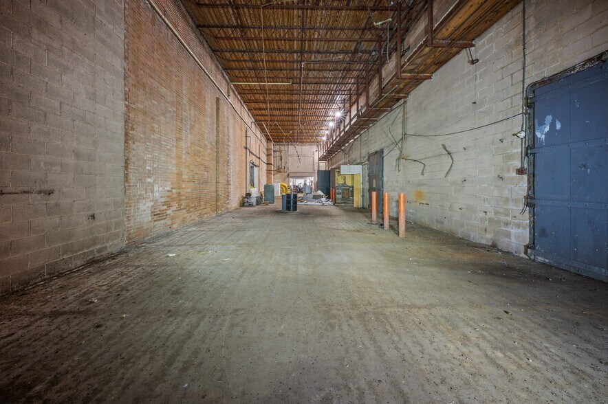 More Photos Of 500 Washington St, Coloma Manufacturing For Lease