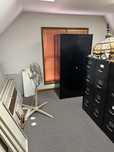 More Photos Of 129 S 4th Ave, Brighton Medical For Sale