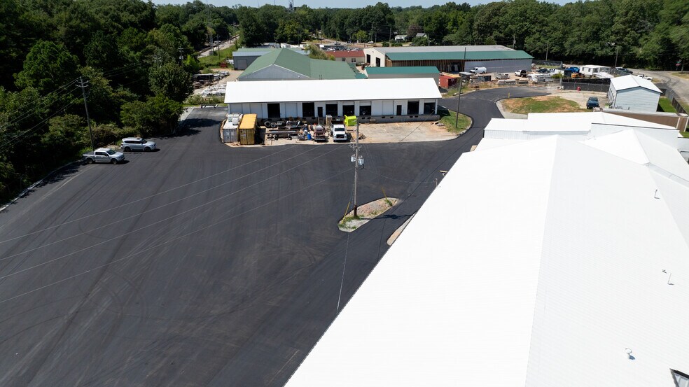 More Photos Of 5 Haynie St, Newnan Warehouse For Lease
