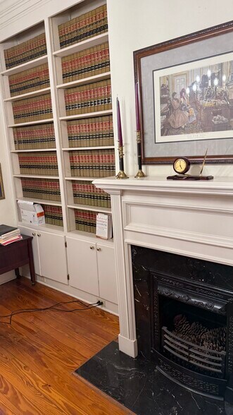 More Photos Of 191 Washington St, Barnwell Office For Sale