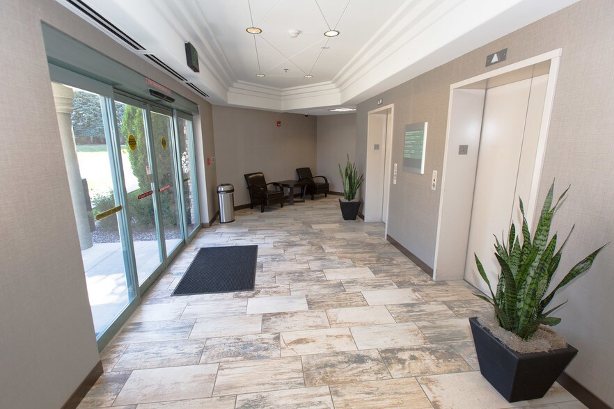 More Photos Of 3701 S Clarkson St, Englewood Medical For Lease