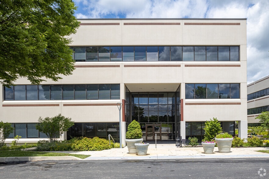 More Photos Of 325 Sentry Pky W, Blue Bell Office For Lease