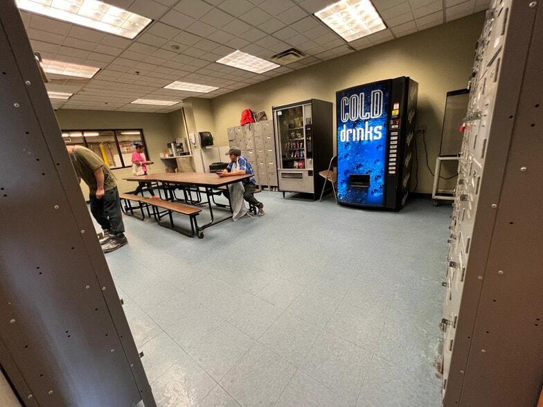 More Photos Of 376 Ledyard St, Hartford Industrial For Lease