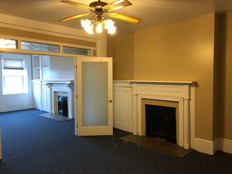 More Photos Of 111 W Chestnut St, Jeffersonville Office For Lease