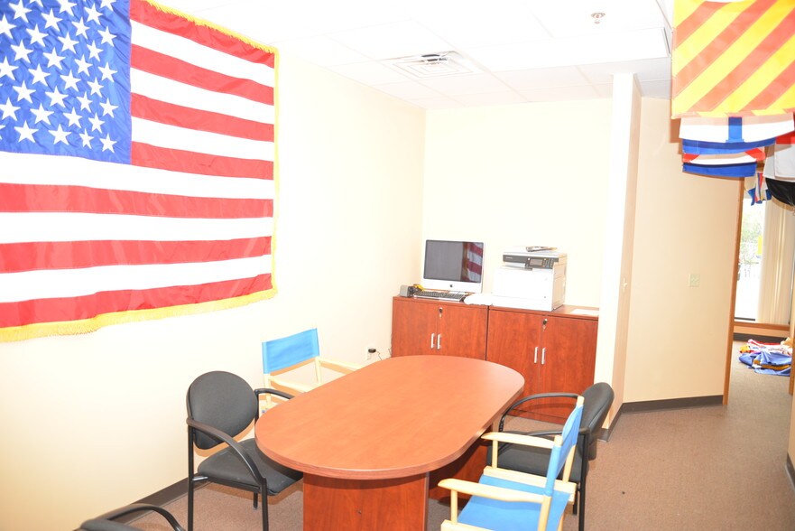 More Photos Of 1343 E Wisconsin Ave, Pewaukee Light Distribution For Lease