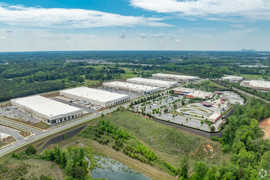 More Photos Of 10708 Bryton Corporate Center Dr, Huntersville Warehouse For Lease