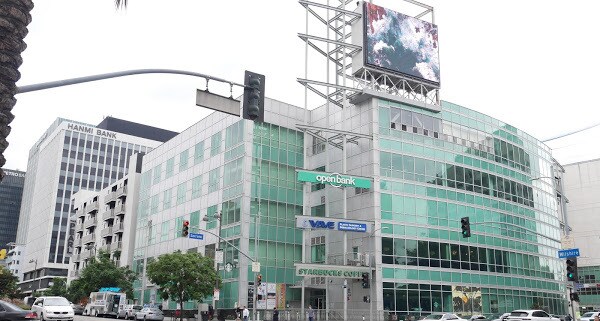 More Photos Of 705-715 S Serrano Ave, Los Angeles Specialty For Lease