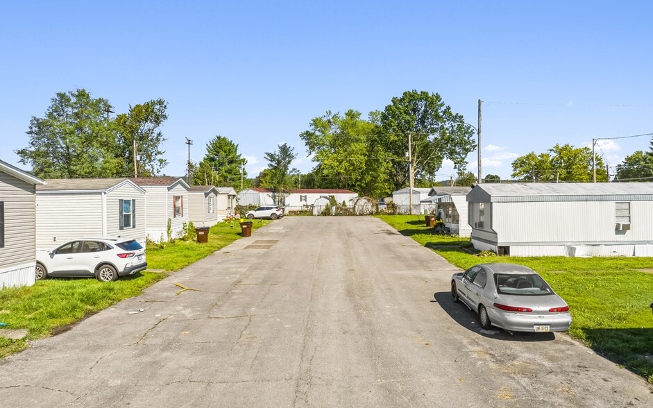 More Photos Of 7971 County Road 107, Proctorville Manufactured Housing Mobile Home Park For Sale