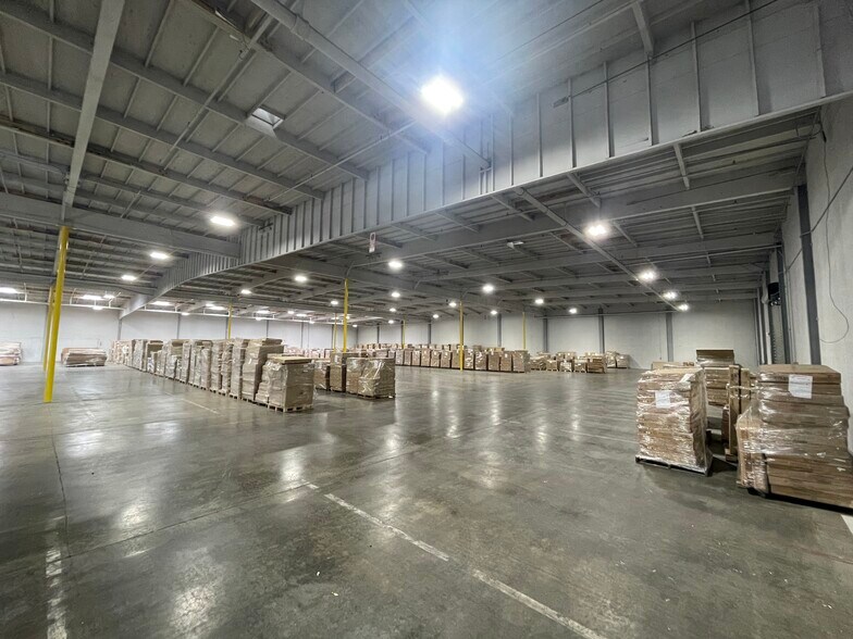 More Photos Of 2300 Polvorosa Ave, San Leandro Warehouse For Lease