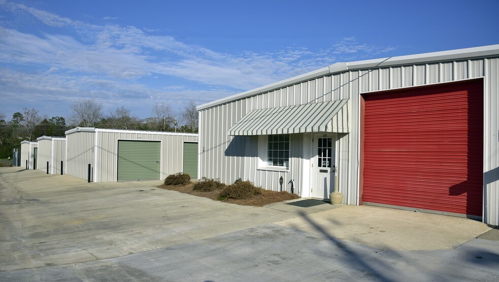 More Photos Of 101 Thompson St, Sylvester Self Storage For Sale