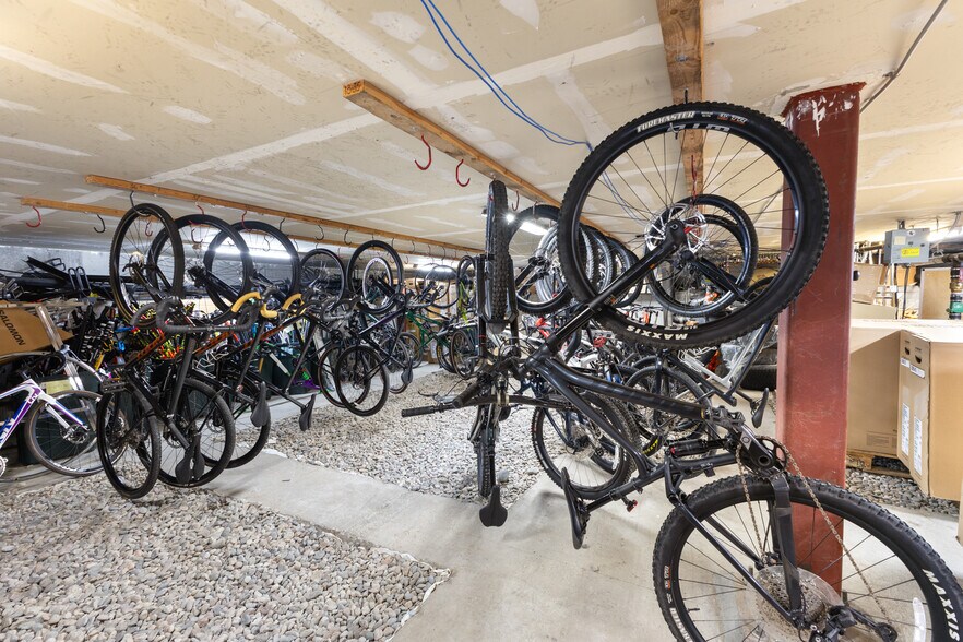 More Photos Of 442 Lincoln Ave, Steamboat Springs Mixed Retail For Sale