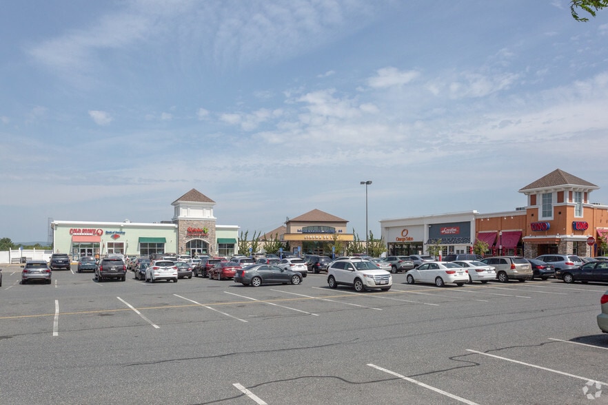 More Photos Of 70 Worcester Providence Tpke, Millbury Storefront For Lease