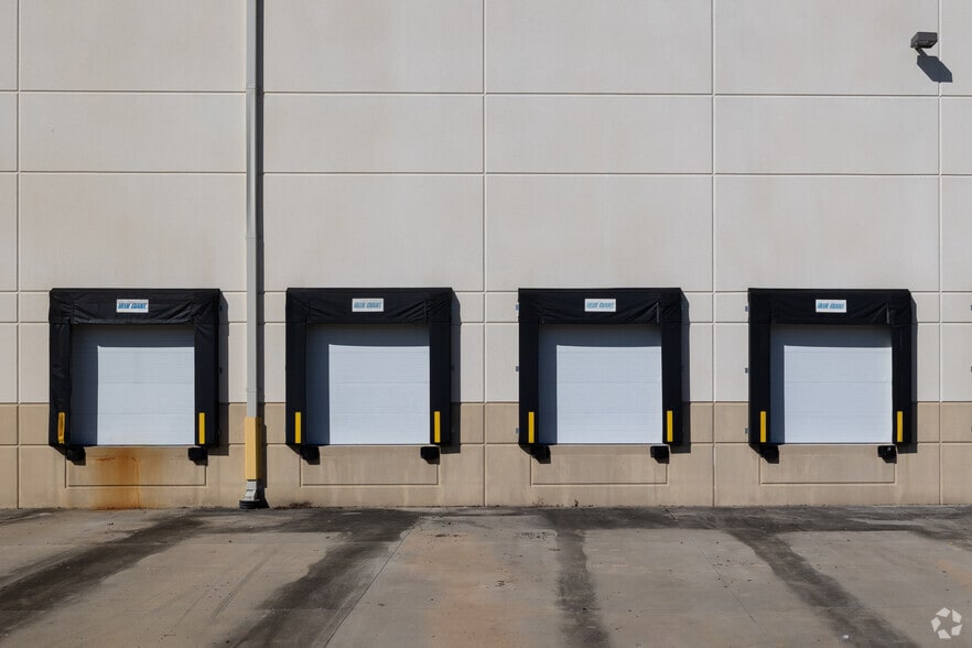 More Photos Of 1411 Tangier Dr, Middle River Warehouse For Lease