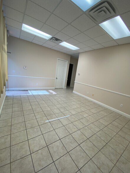 More Photos Of 5483 Lee St, Lehigh Acres Flex For Sale