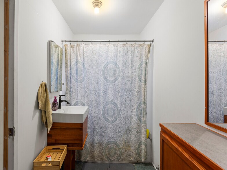 More Photos Of 1817 W Burbank Blvd, Burbank Daycare Center For Sale