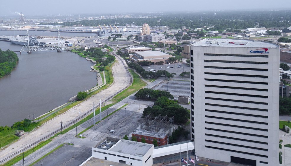 More Photos Of 350 Pine St, Beaumont Office For Lease
