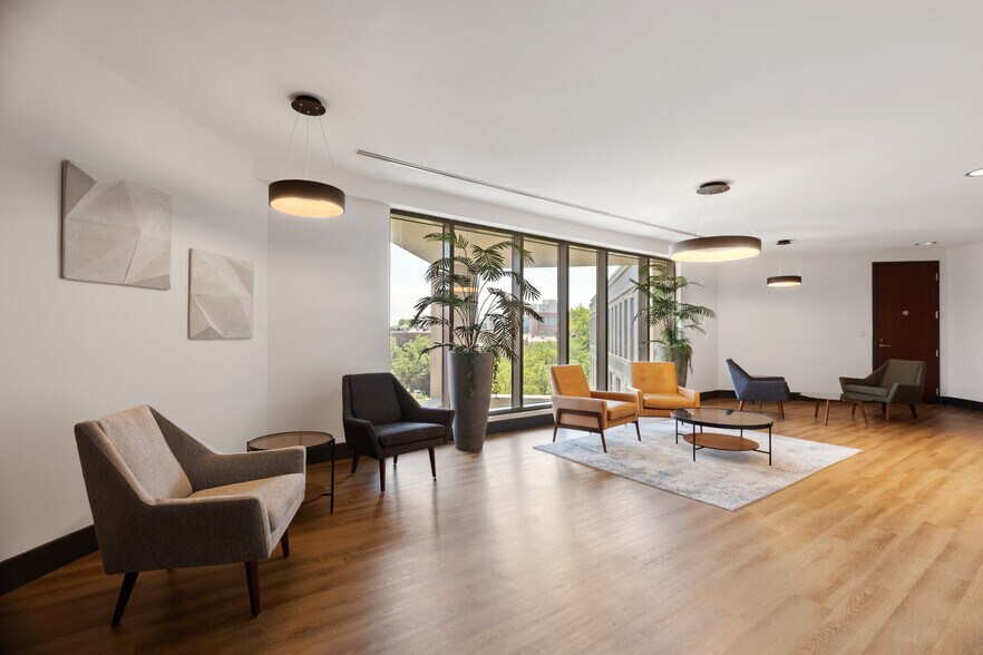 More Photos Of 177 Meeting St, Charleston Medical For Lease