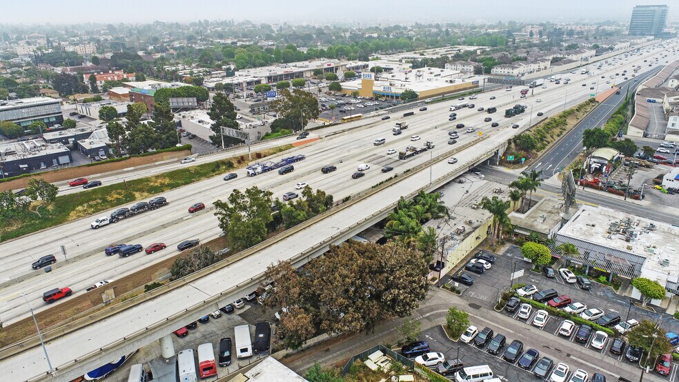 More Photos Of 11251 National Blvd, Los Angeles Office For Lease