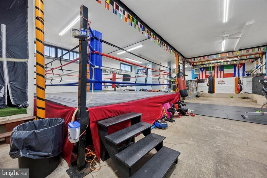 More Photos Of 840 E Atlantic St, Philadelphia Warehouse For Sale