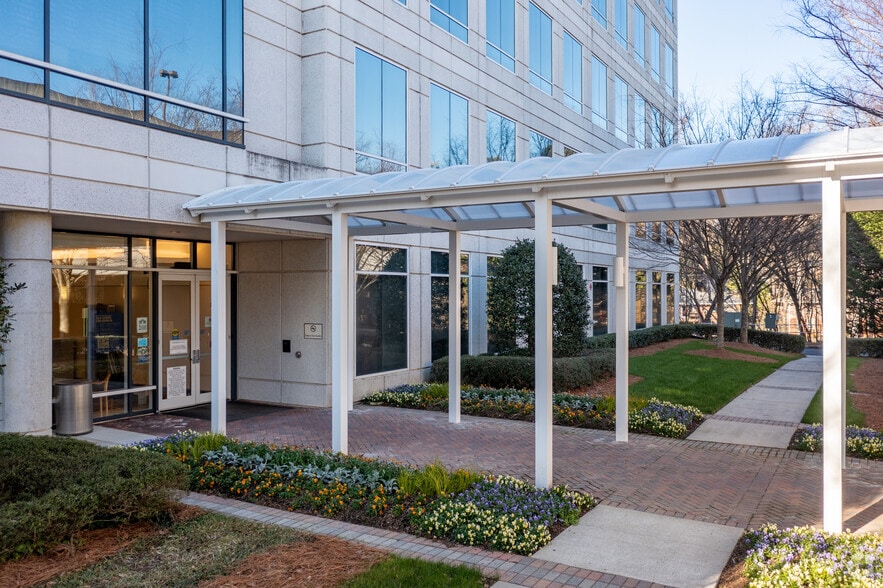 More Photos Of 2595 Century Pky NE, Atlanta Office For Lease