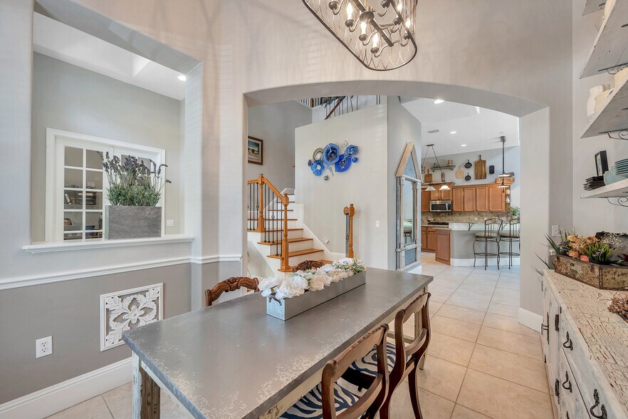 More Photos Of 429 2nd St S, Safety Harbor Specialty For Sale