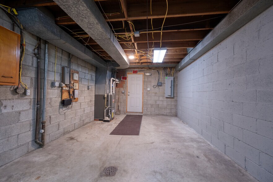 More Photos Of 340 Center Ave, Pittsburgh Medical For Sale