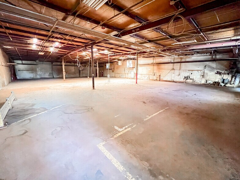 More Photos Of 1409 E Highway 350, Big Spring Industrial For Sale