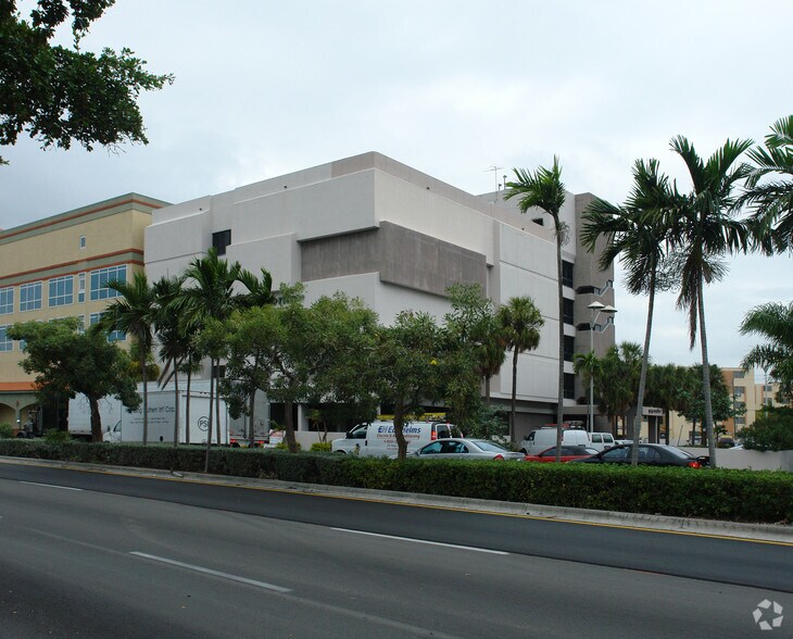 More Photos Of 909 NE 163rd St, North Miami Beach Medical For Lease