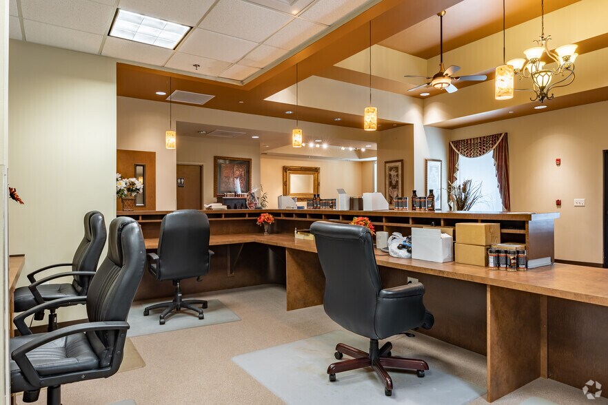 More Photos Of 7446 Covington Hwy, Lithonia Medical For Sale