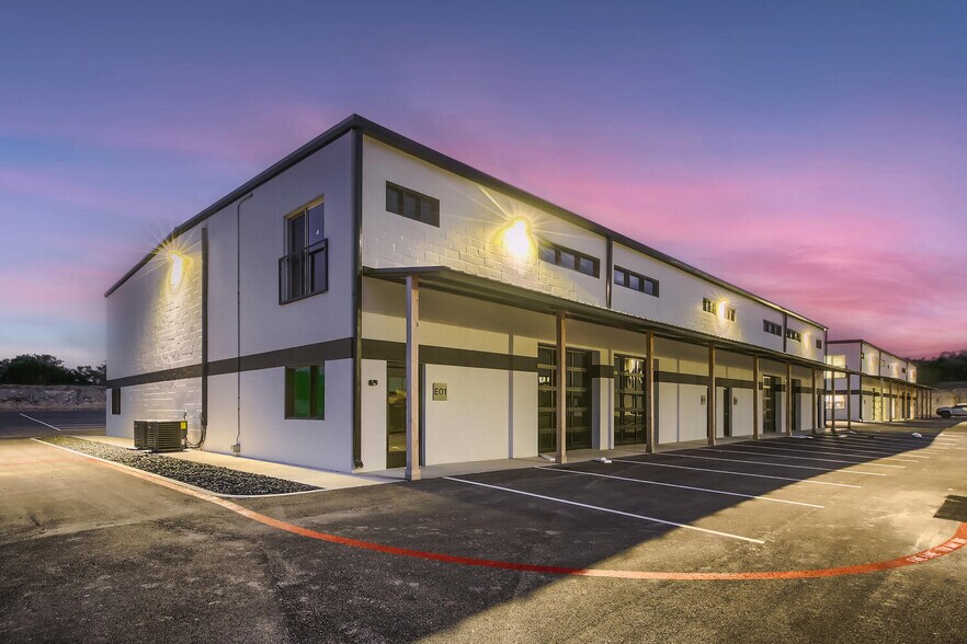 More Photos Of 529 SH 46 E, Boerne Warehouse For Sale