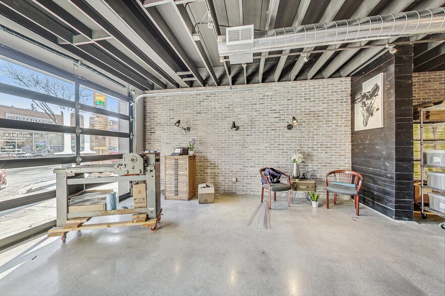 More Photos Of 3316-3318 N Halsted St, Chicago Apartments For Lease