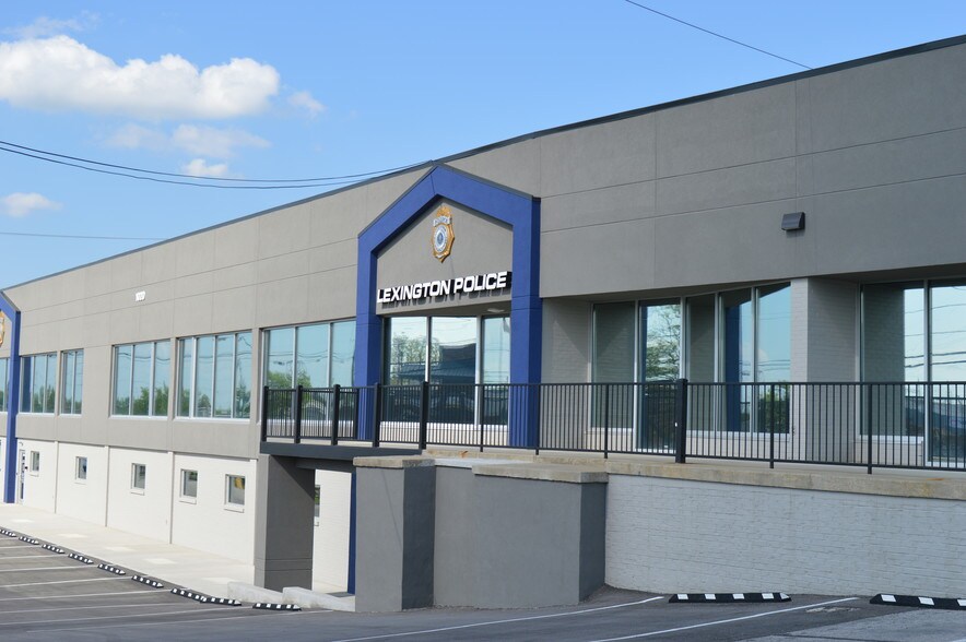 More Photos Of 1301 Winchester Rd, Lexington Unknown For Lease
