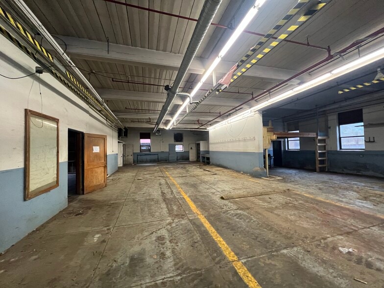 More Photos Of 15 Water St, Leicester Manufacturing For Lease