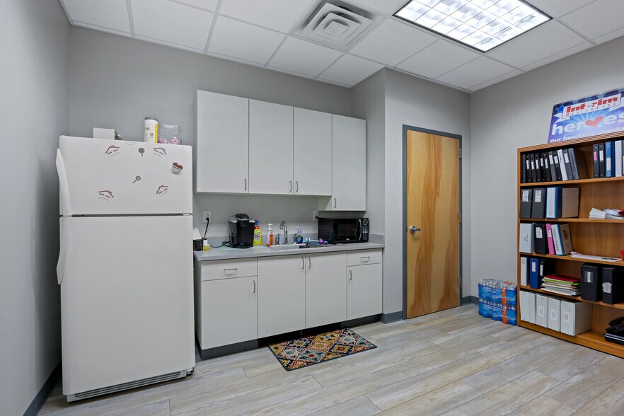 More Photos Of 6300-6310 Chapel Hill Rd, Raleigh Office For Sale