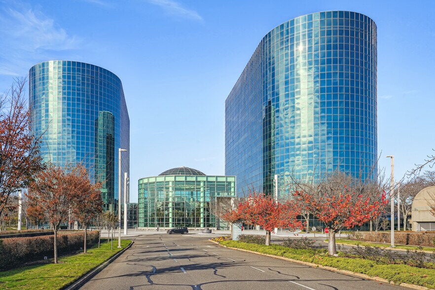 Primary Photo Of RXR Plz, Uniondale Office Residential For Lease