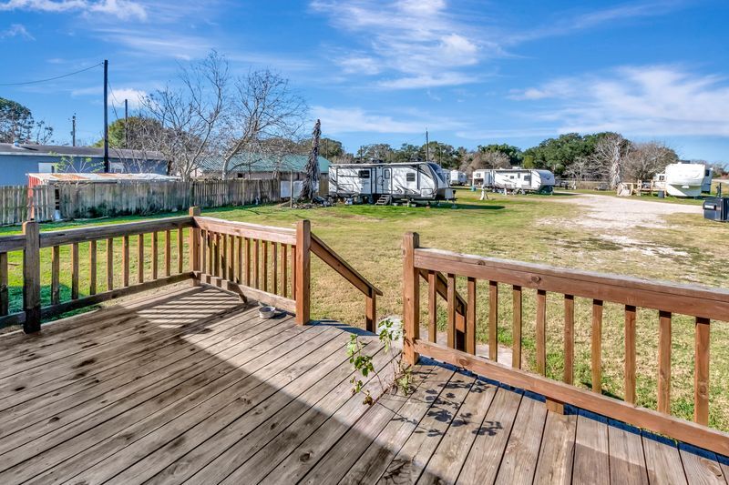 More Photos Of 10537 FM616, Lolita Specialty For Sale