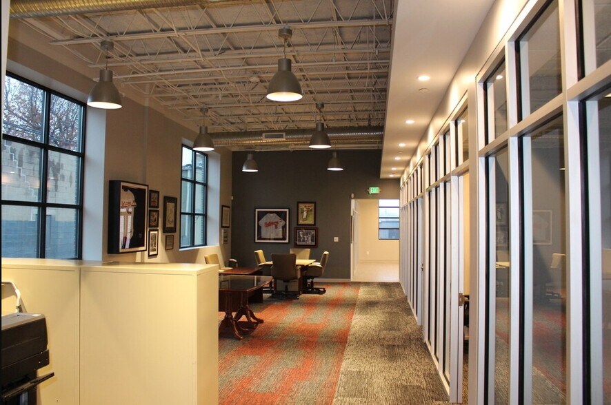 More Photos Of 307 S Eaton St, Baltimore Office For Sale