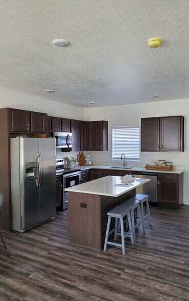 Primary Photo Of 210 Wilson St, Van Meter Apartments For Sale