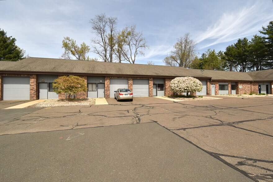 More Photos Of 400 Chapel Rd, South Windsor Light Manufacturing For Sale
